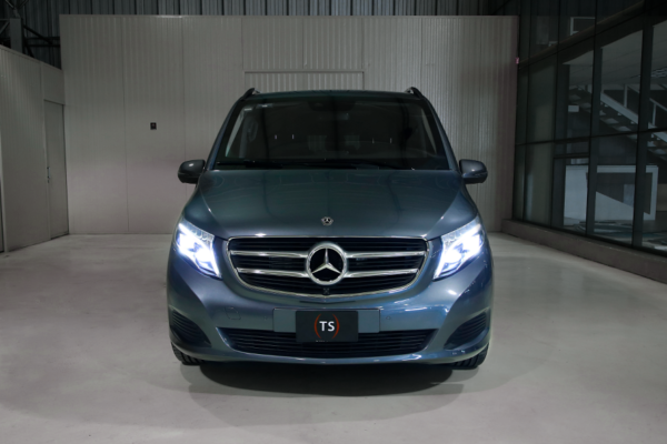 Mercedes-Benz V250 Avantgarde 2019 Gris Pedernal-vista-frontal